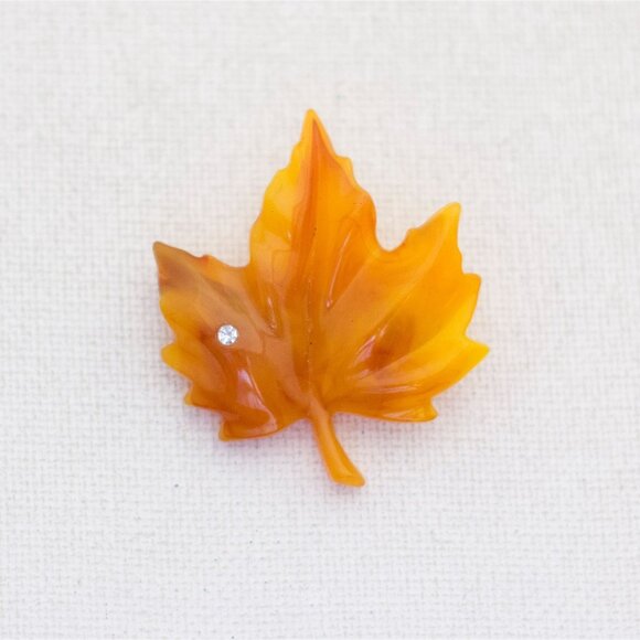 Leaf Brooch, Plant Brooch, Botanical Brooch, Floral Brooch, Avon Brooch - B1 - Picture 2 of 3